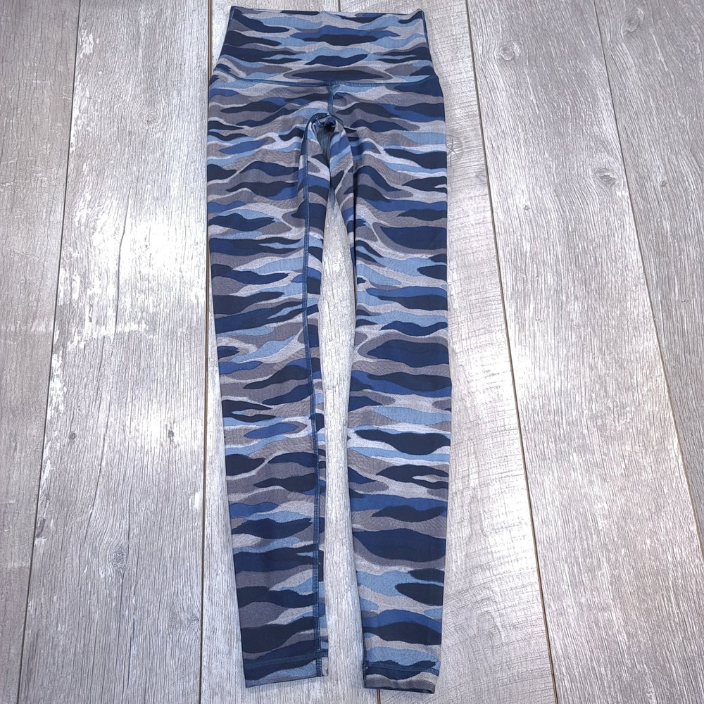 Lululemon Leggings Women 6 Blue Grey Camo Wunder Under High Rise Luxtreme